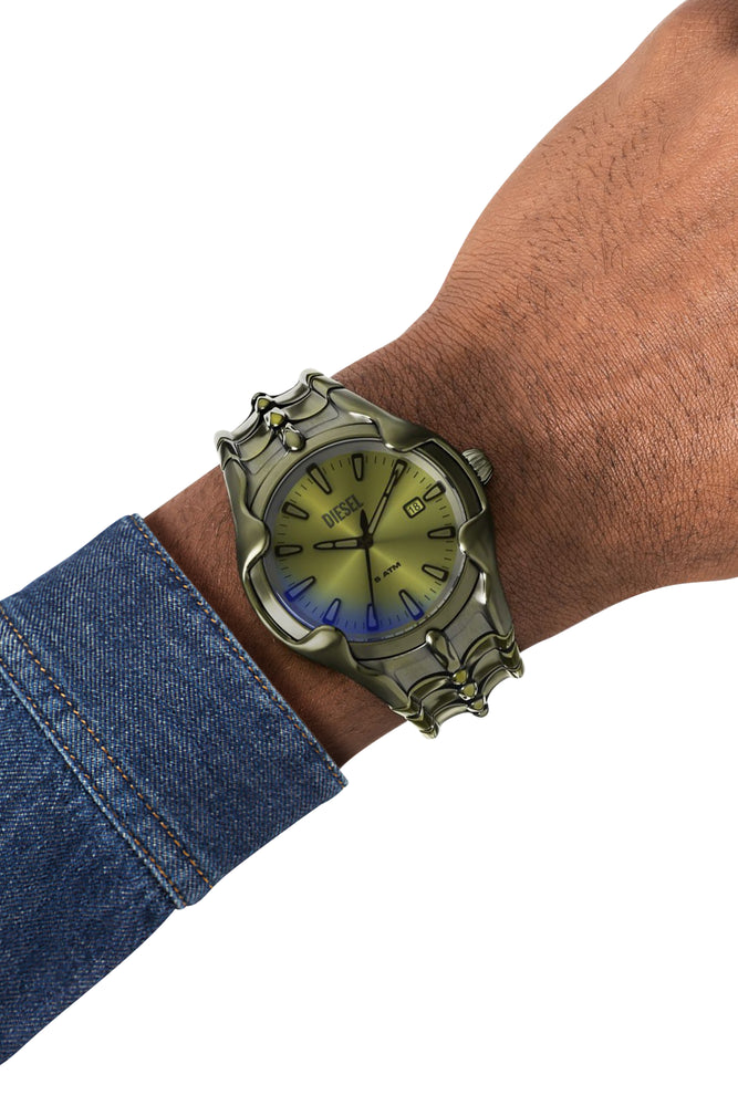 Vert Three-Hand Date, Green Stainless Steel Watch (3)