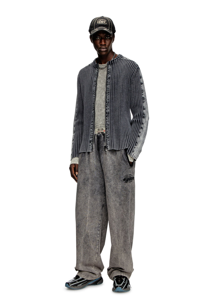 Zip-up cardigan with contrast panels (3)