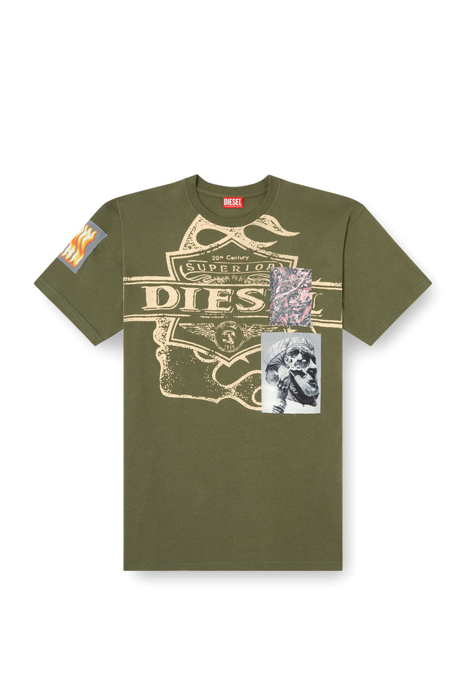 T-shirt with patch detail (3)