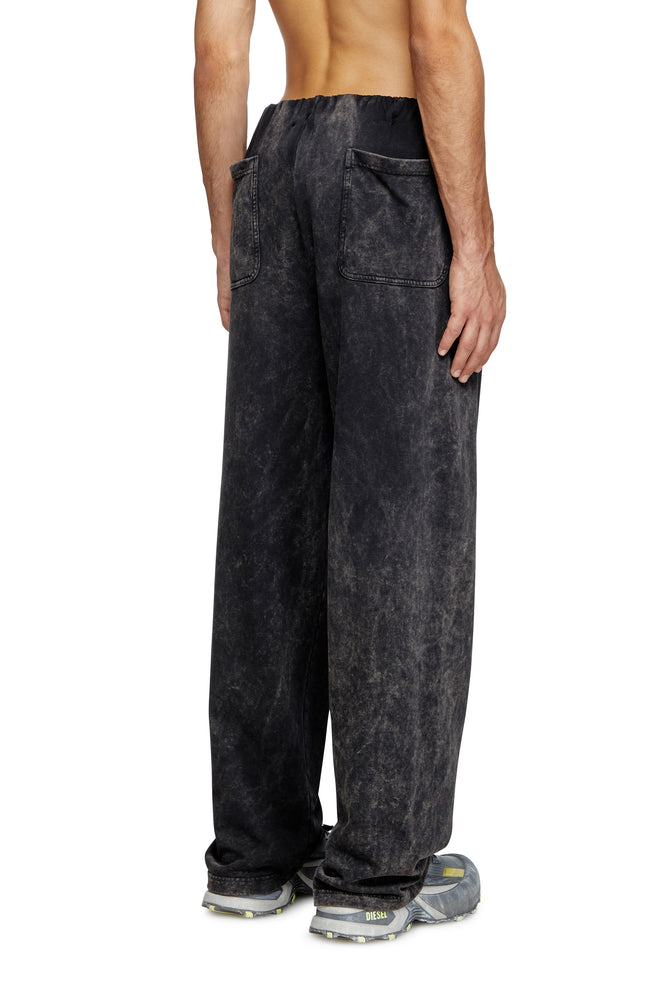 Treated sweatpants with gathered waist (1)