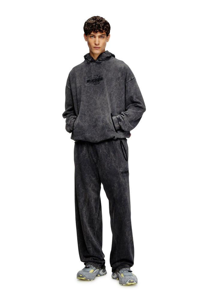 Treated sweatpants with gathered waist (2)