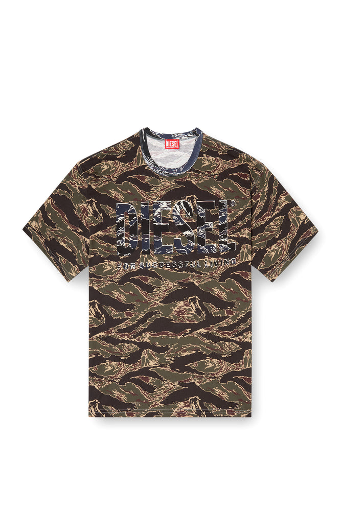 Camo T-shirt with camo logo (3)