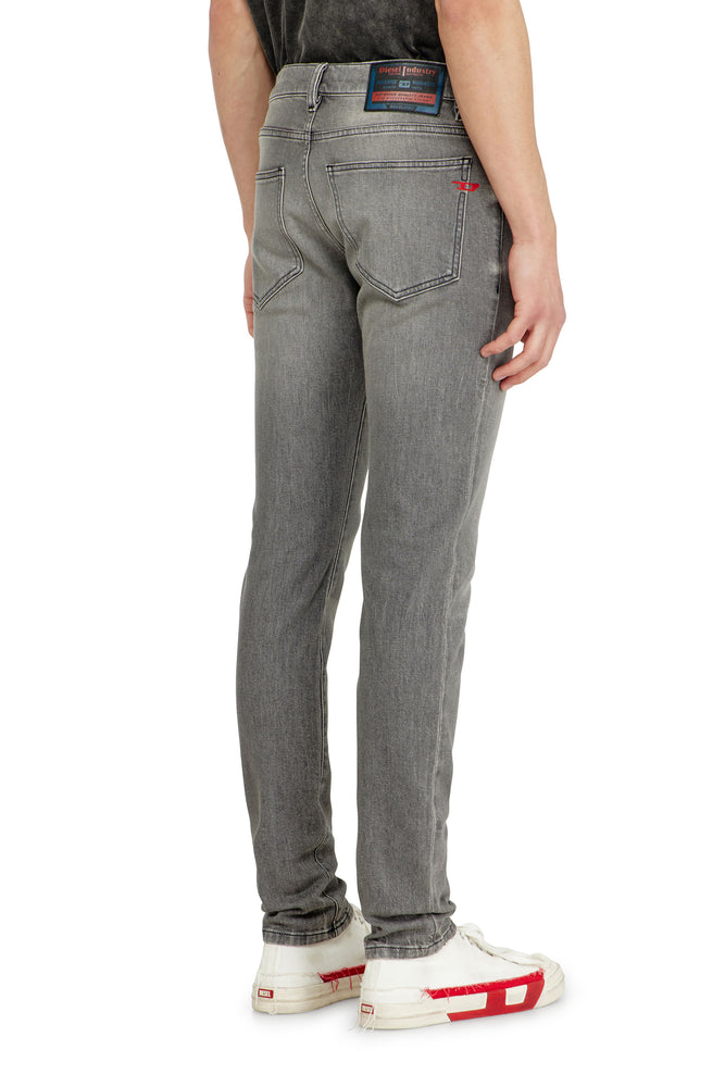 Slim Jeans Regular Waist 2019 D-Strukt (1)