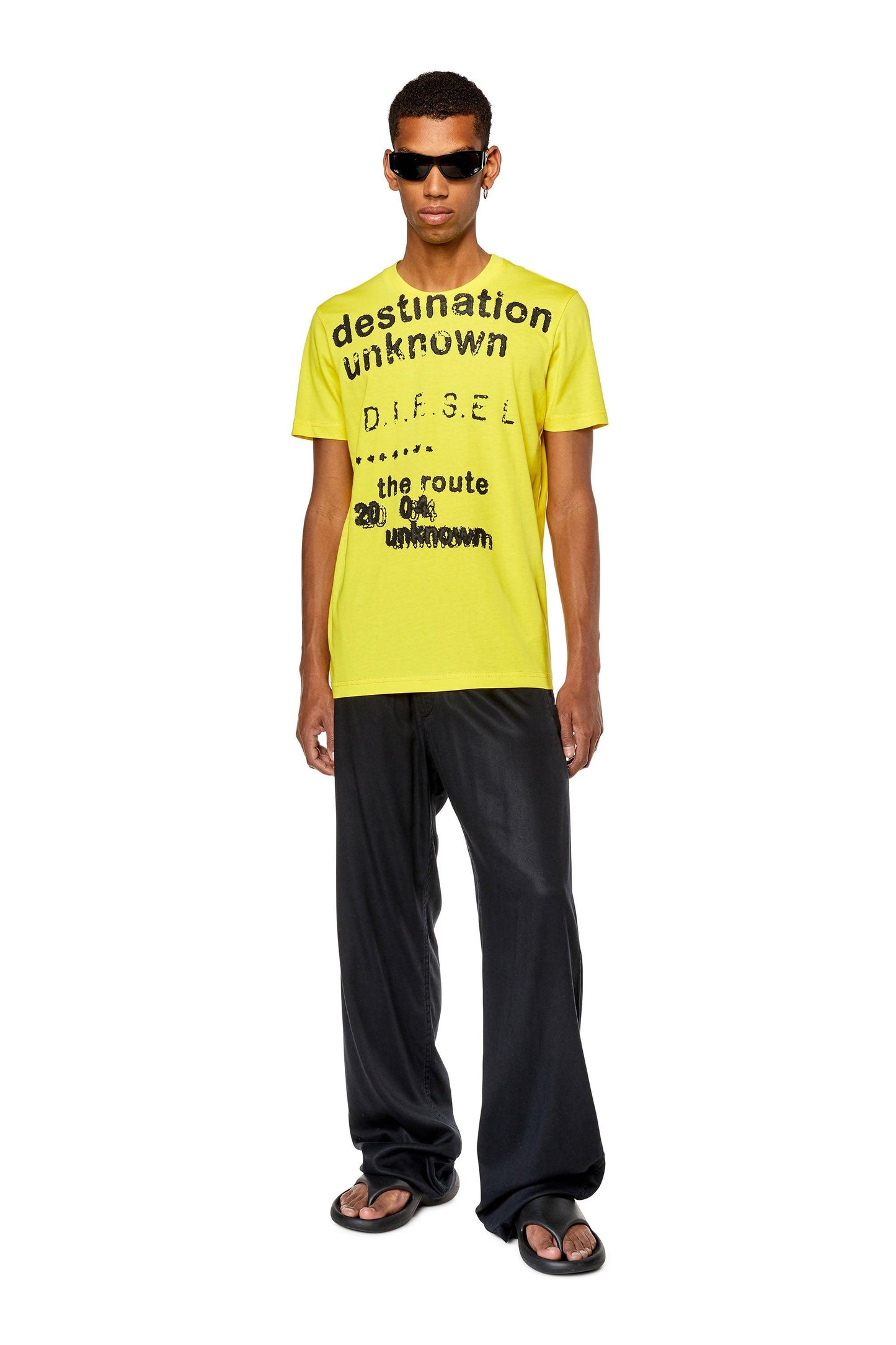 T-shirt with Destination Unknown print (2)