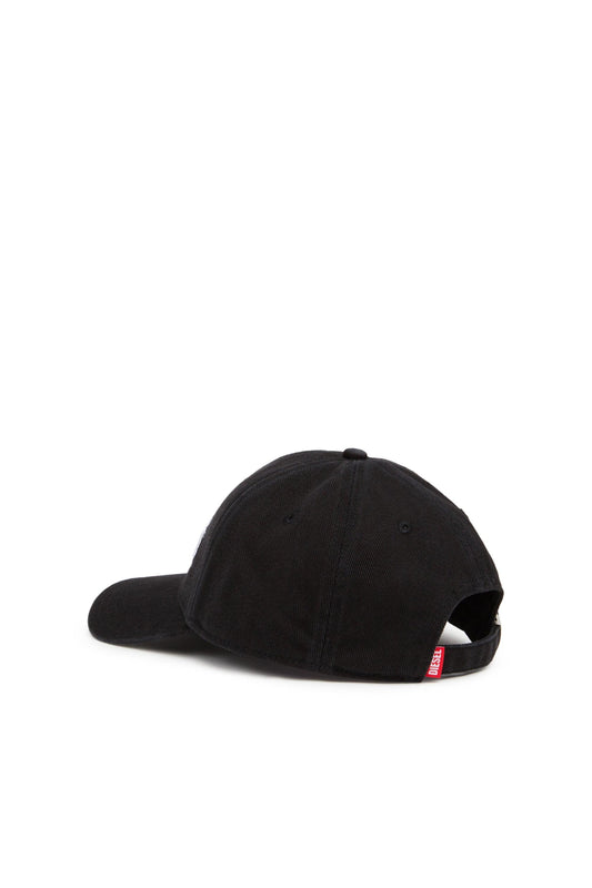 Baseball cap with logo embroidery (1)