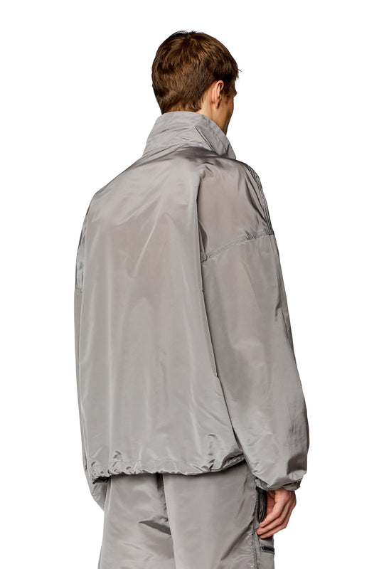 Fluid windbreaker in ciré nylon (1)