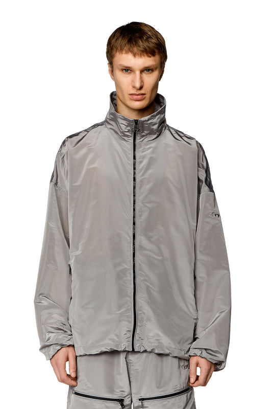 Fluid windbreaker in ciré nylon (3)