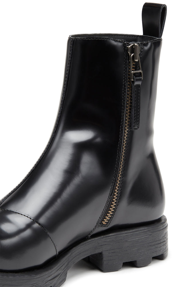 Cap toe chelsea boots discount
