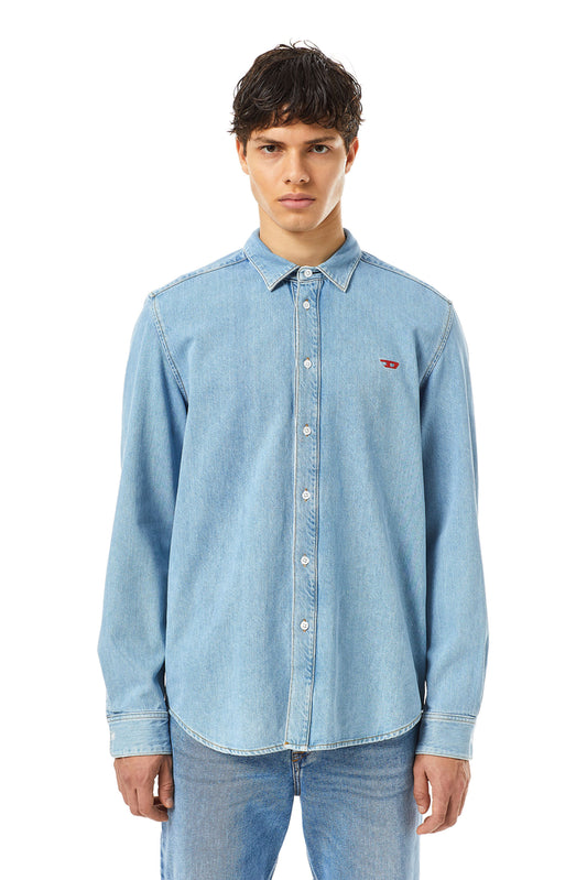 Shirt in denim