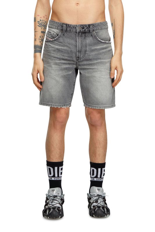 Slim denim shorts