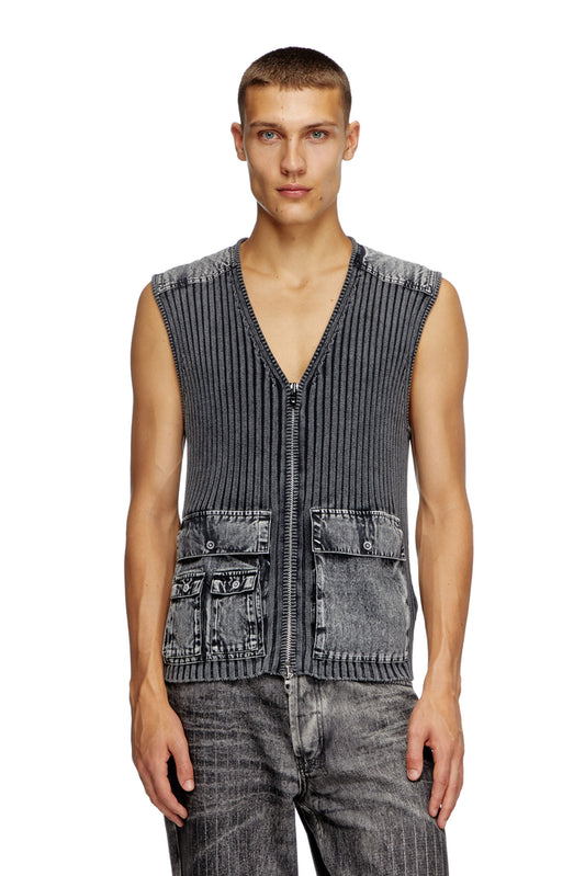 Utility Vest With Contrast Panels (3)