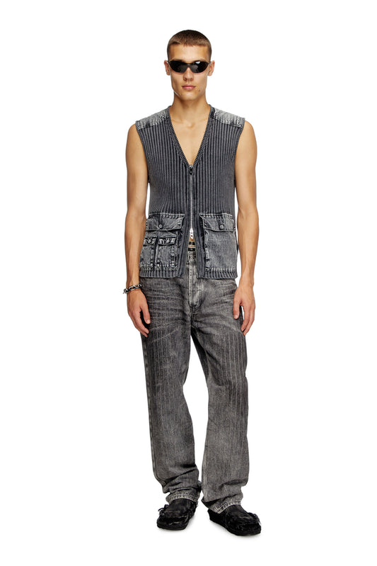 Utility Vest With Contrast Panels (4)