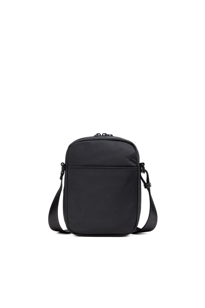 D-Pack-Crossbody bag in tech fabric (1)