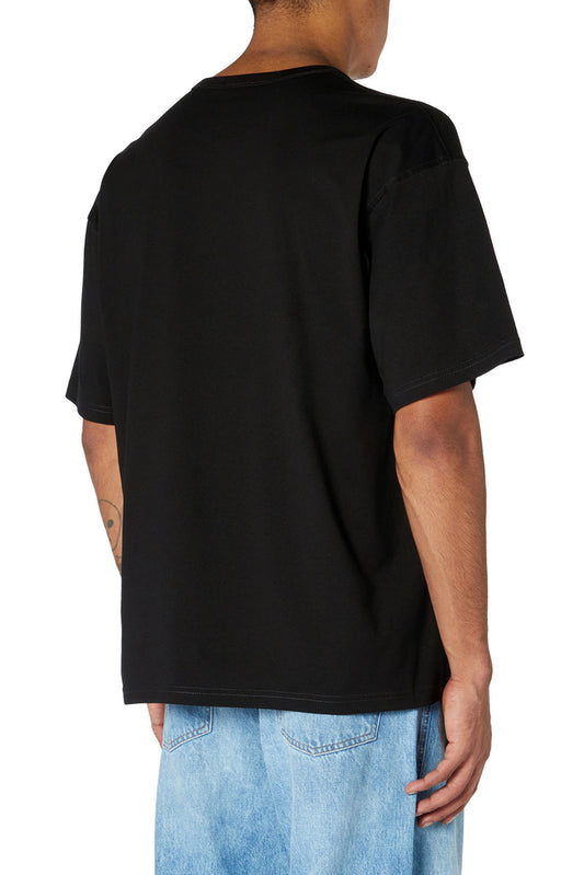 T-shirt with small logo (1)