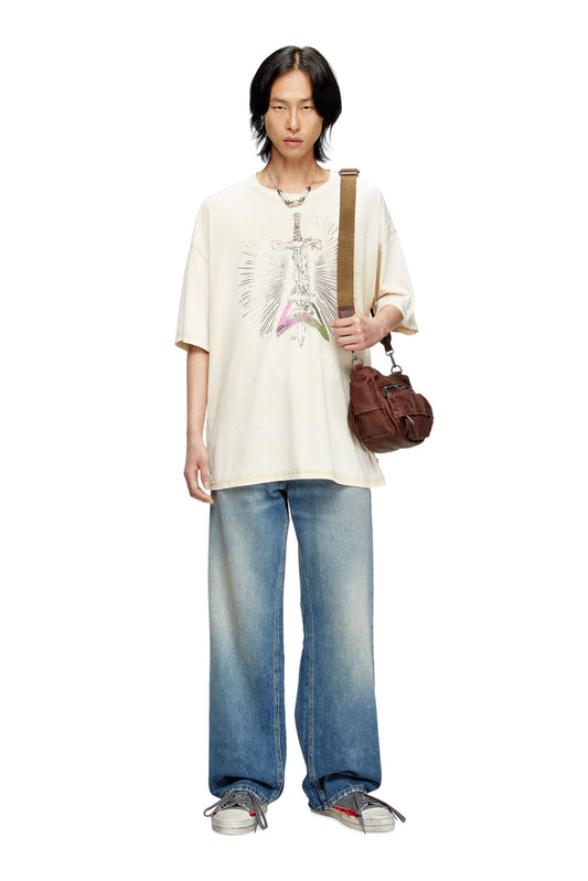 T-shirt with sword print (2)