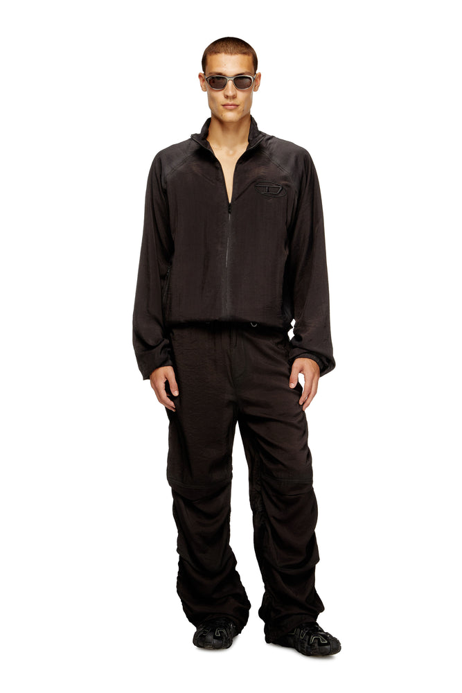 Utility pants in light, crinkled fabric (2)