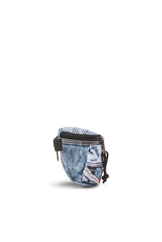Belt bag in trompe l'oeil denim (2)