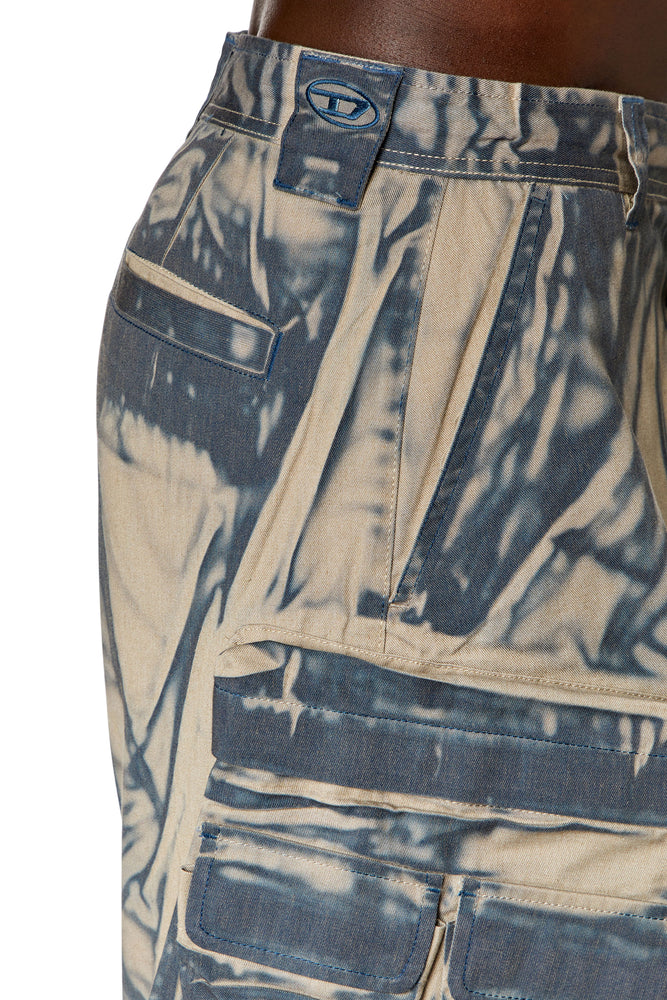 Cargo pants with creased-effect print (2)