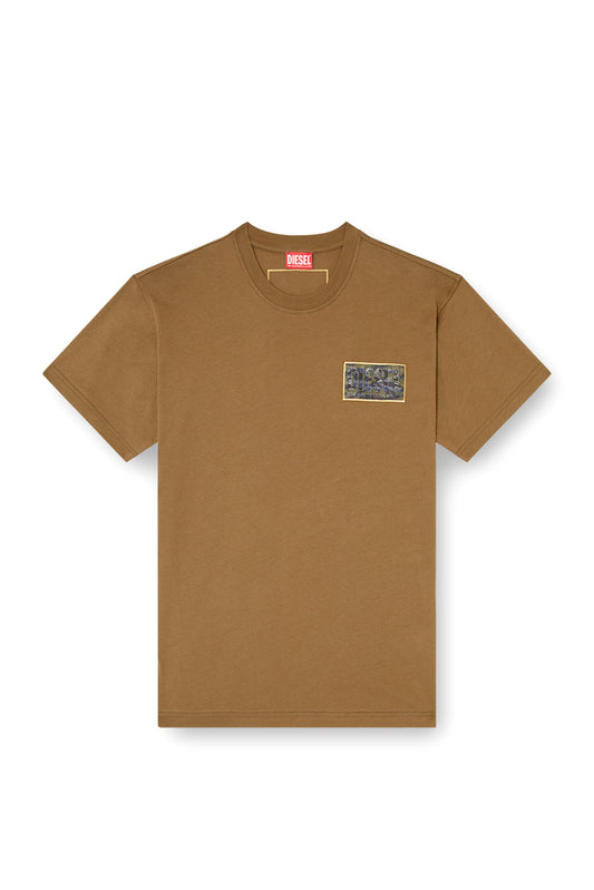 T-shirt with camo logo patch (3)