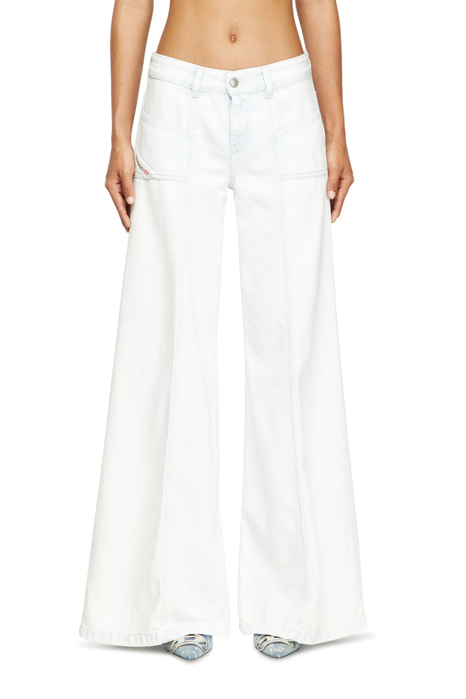 Flare Jeans - D-Akii