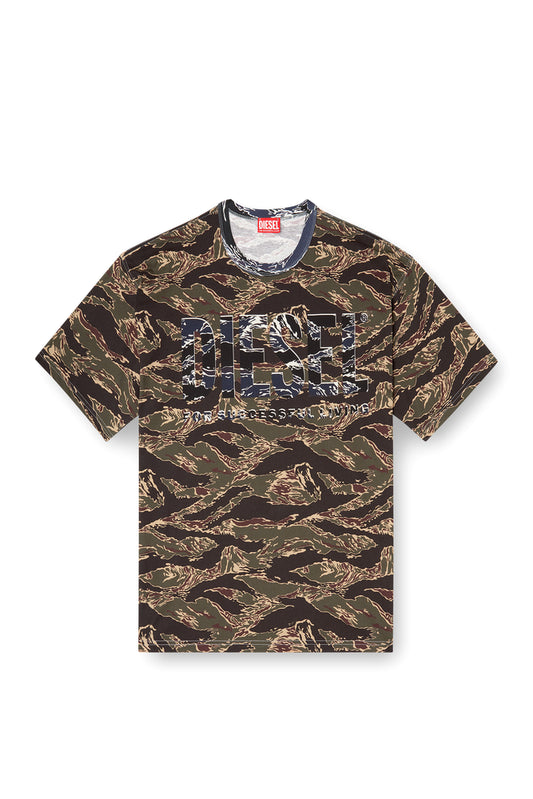 Camo T-shirt with camo logo (3)