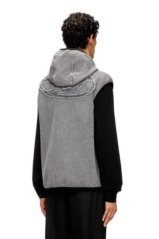Sleeveless zip-up hoodie (1)