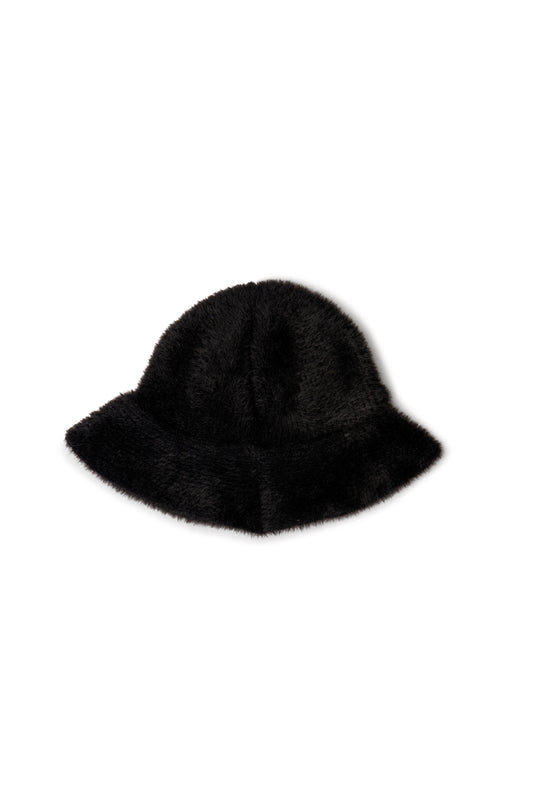 Fluffy bucket hat with Oval D embroidery (1)