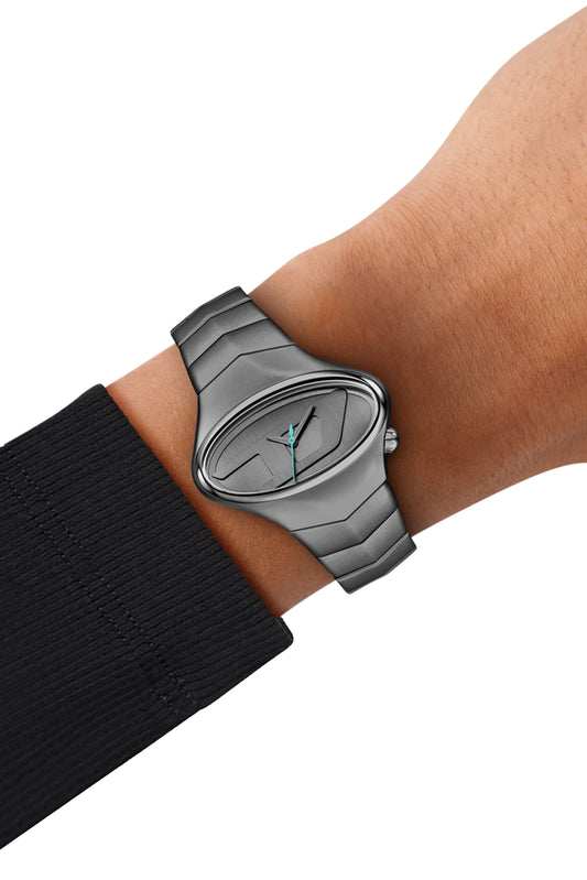 D-Rush Three-Hand Gunmetal Stainless Steel Watch (3)