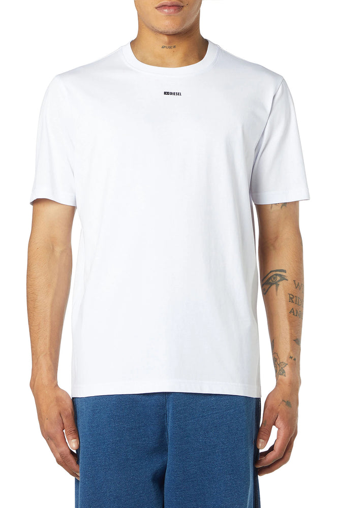 T-shirt with micro metal logo