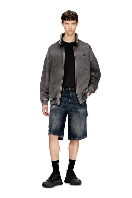 Relaxed denim shorts with abrasions (2)