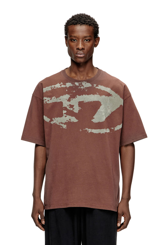 T-shirt with distressed flocked logo