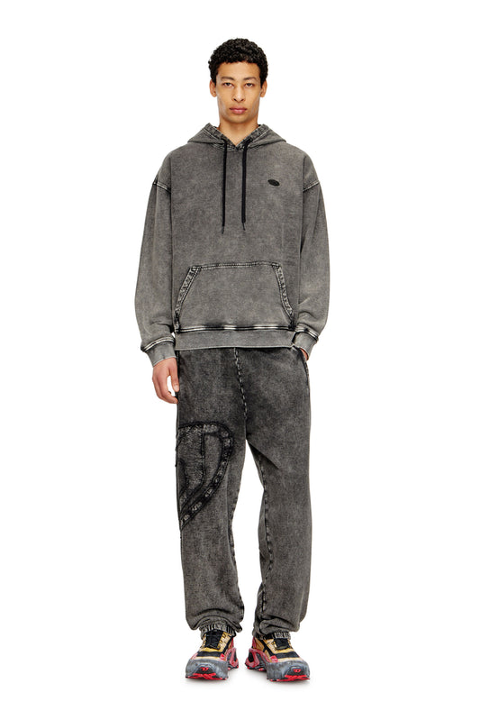 Hoodie with raw-cut back patch (2)