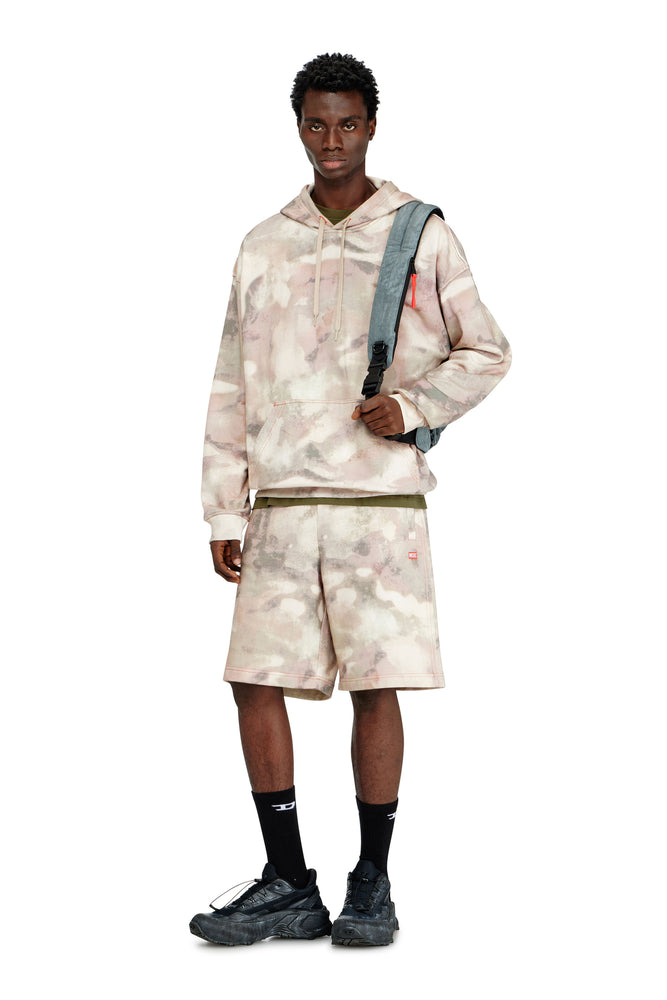 Sweat shorts with camo digital print (2)