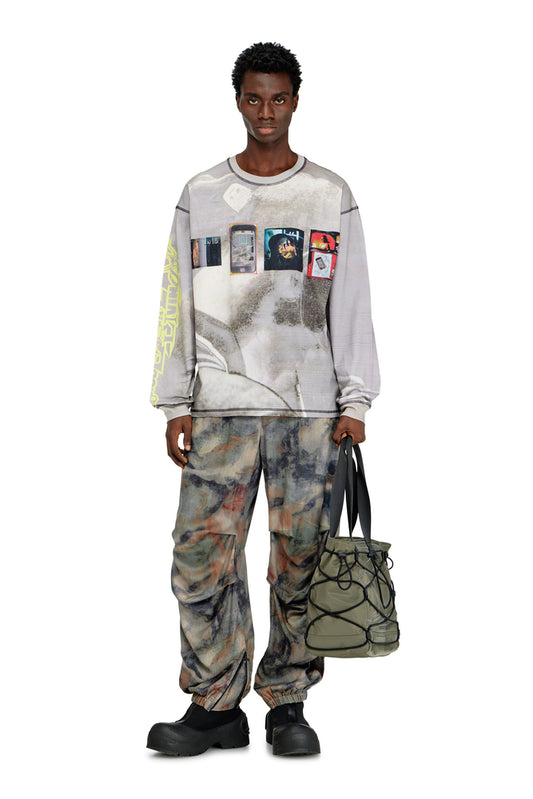 Long-sleeve T-shirt with all-over print and patches (2)