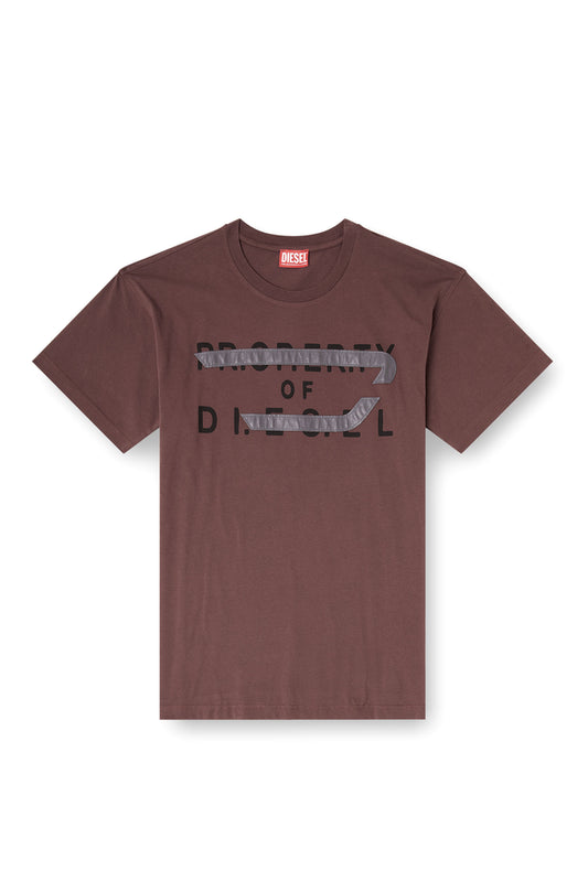Regular T-shirt with D appliqué (3)
