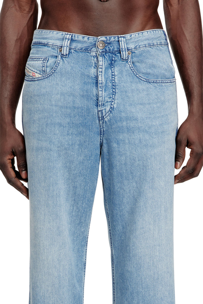 Relaxed Jeans Low Waist 2001 D-Macro (2)