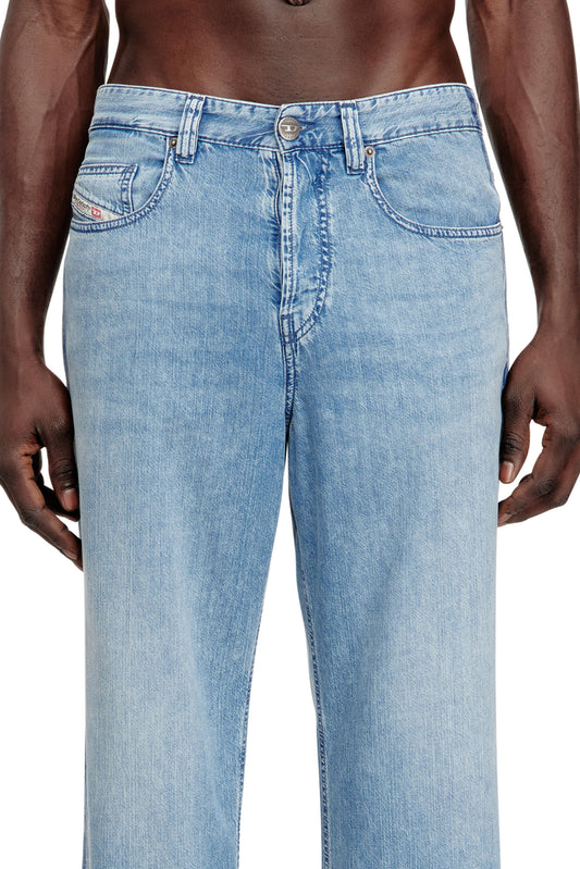 Relaxed Jeans Low Waist 2001 D-Macro (2)