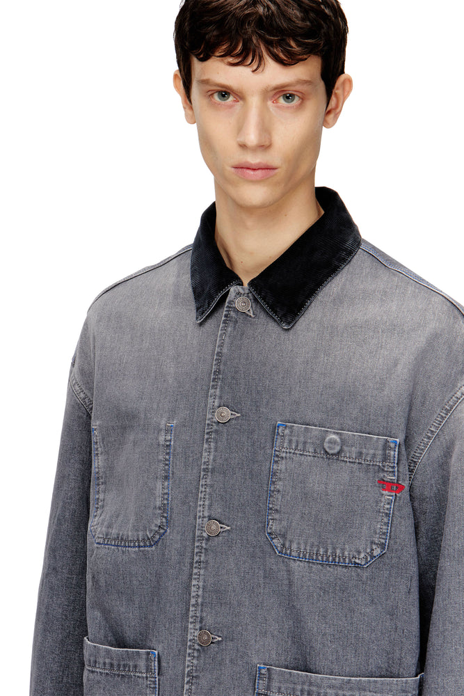 Utility-style denim jacket with contrasting collar (2)