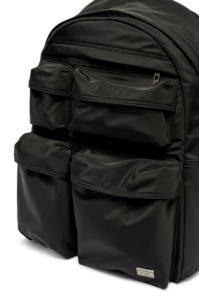Multi-Pkts-Multipocket backpack in utilitarian shell (4)