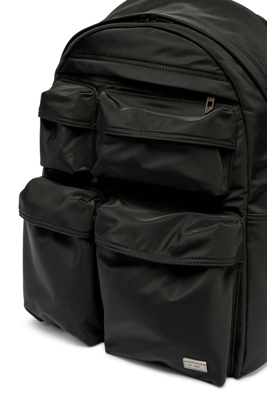 Multi-Pkts-Multipocket backpack in utilitarian shell (4)
