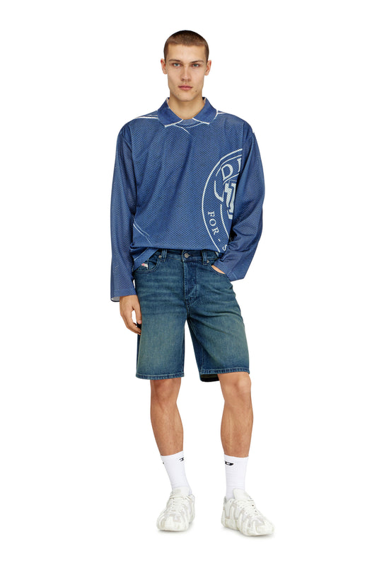 Denim shorts with a clean look (2)