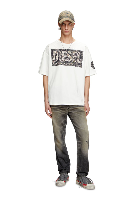 T-Shirt With Large Gabardine Patch Logo (2)