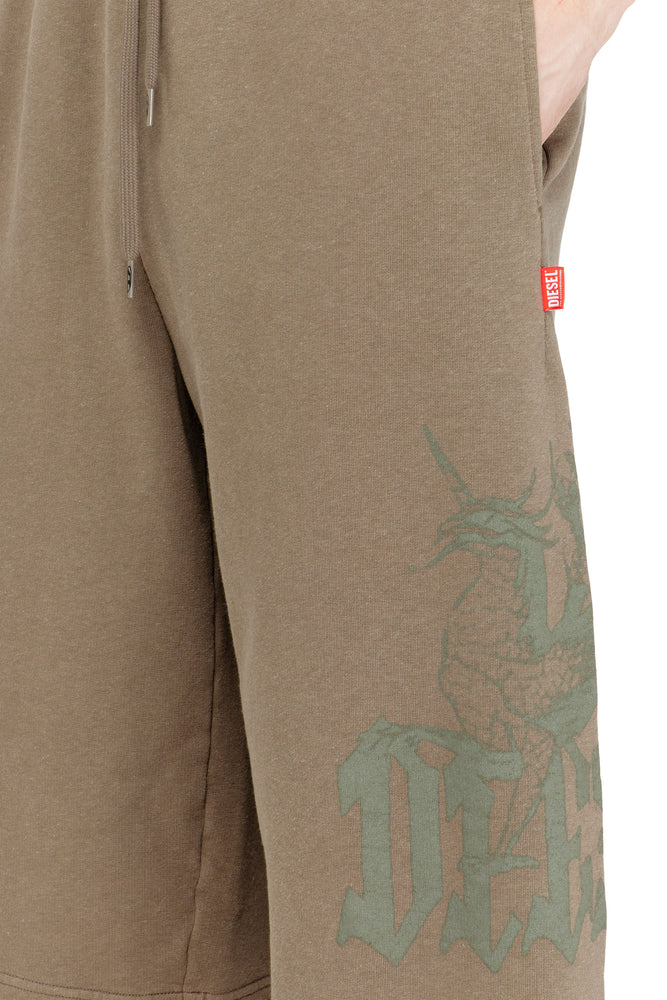 Treated longline shorts with print (2)