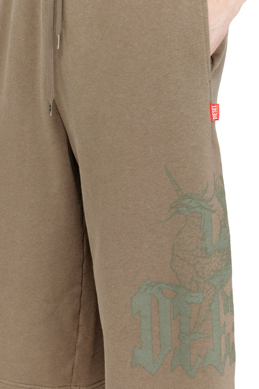 Treated longline shorts with print (2)