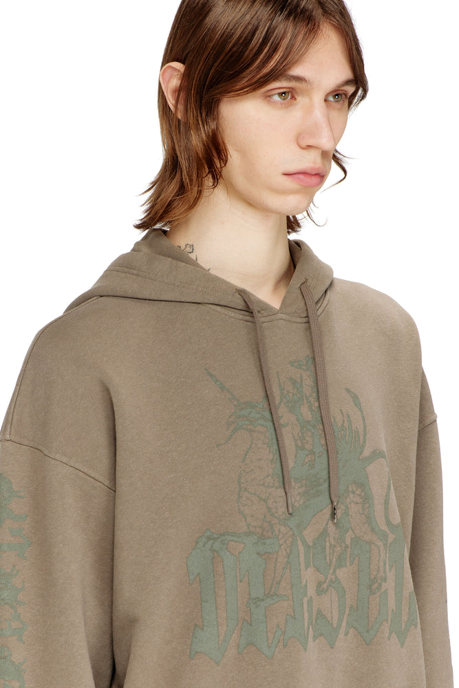 Treated hoodie with griffin print (2)