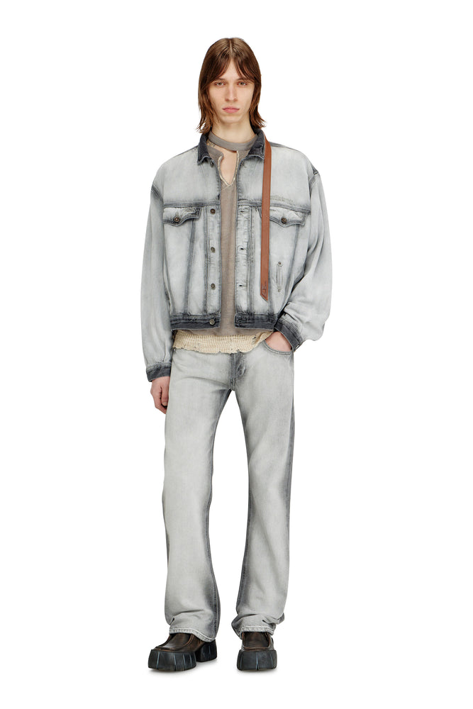 Trucker jacket in soft skeleton denim (3)