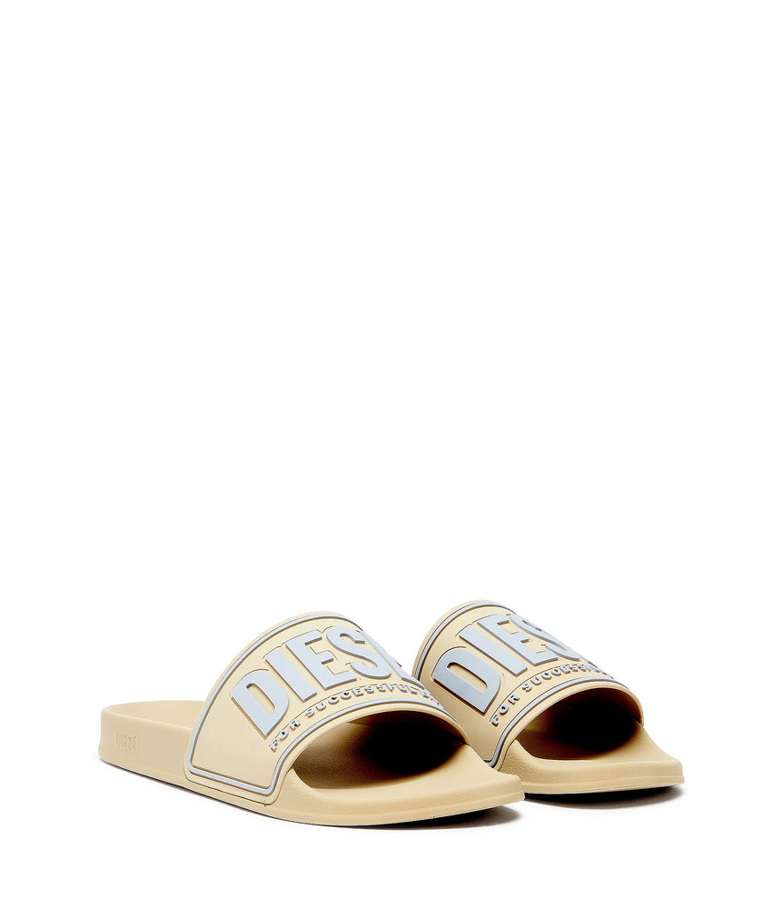 Sa-Mayemi-Rubber slides with embossed logo (1)
