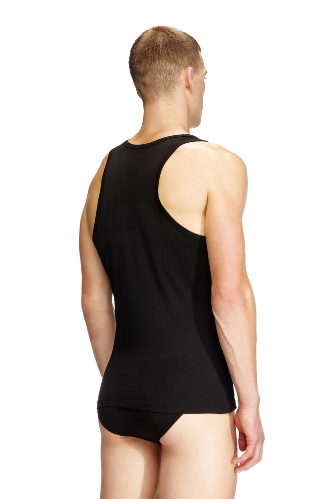 Walty-D-Box-2Pack Tank (1)
