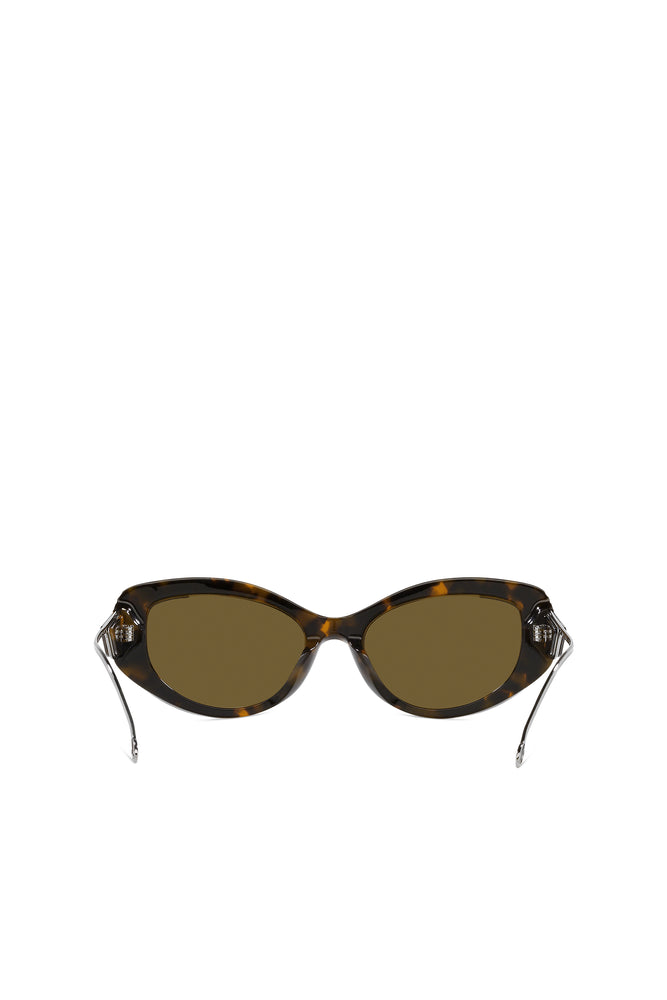 Cat-eye style sunglasses (2)