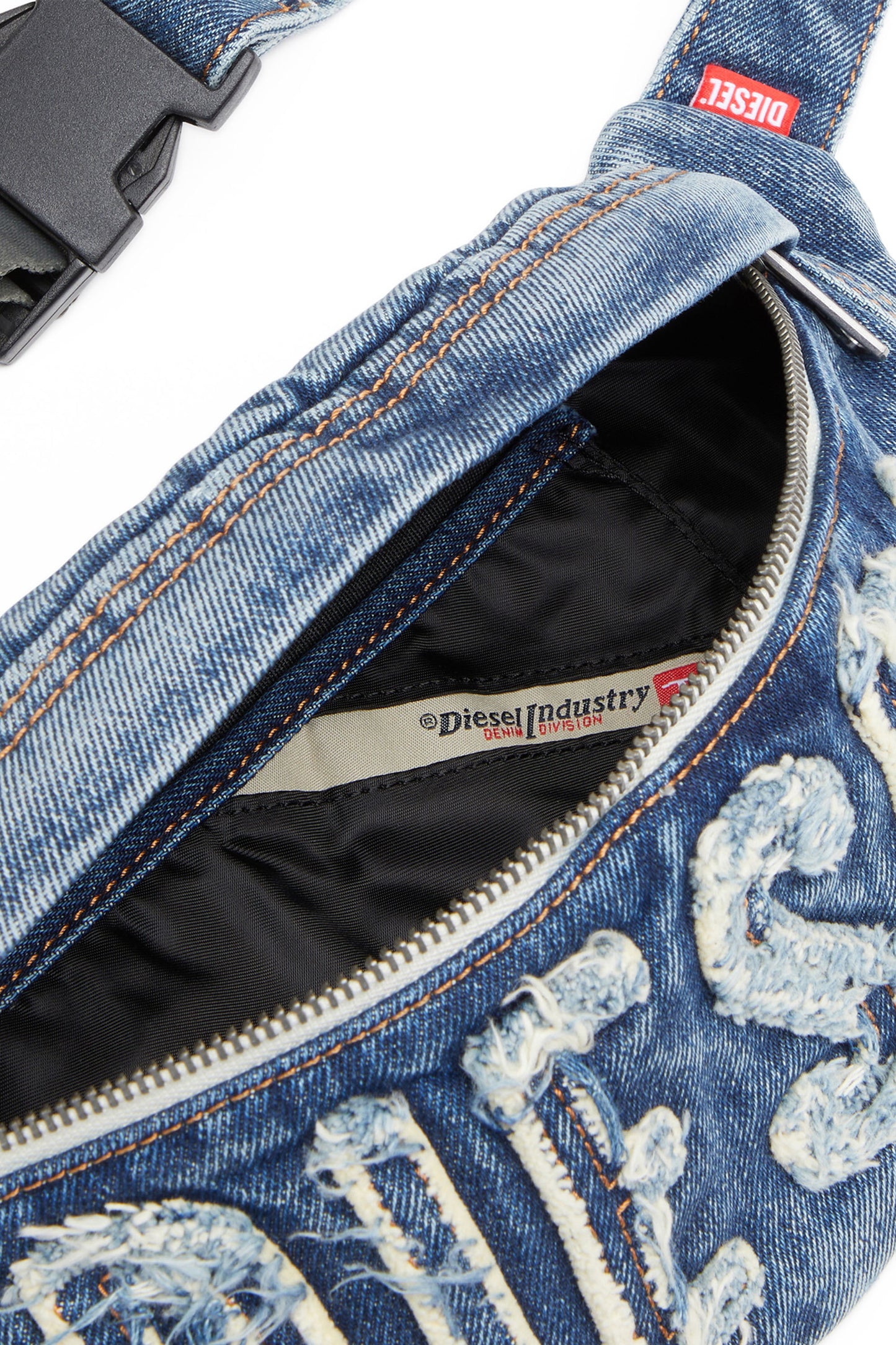 Rave Beltbag - Denim belt bag with frayed logo (3)